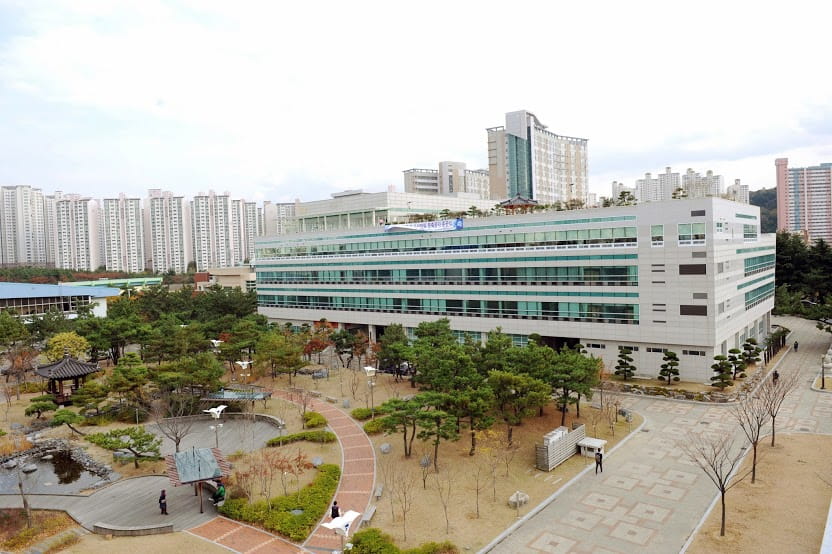 Trường đại học ở Busan