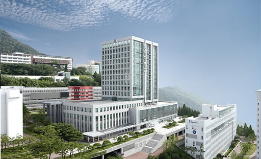 Tòa nhà chính của đại học Dongseo